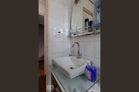 Banheiro de apartamento para alugar com 2 quartos, 55m² em Vila Regente Feijó, São Paulo