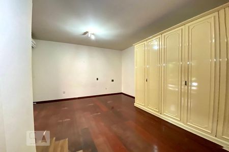 Quarto 1 suíte de casa à venda com 3 quartos, 213m² em Centro, São Leopoldo