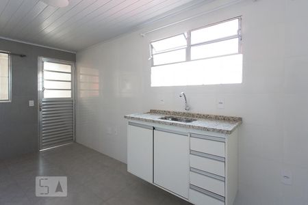 Sala e Cozinha de casa para alugar com 1 quarto, 40m² em Vila Tiradentes, São Paulo