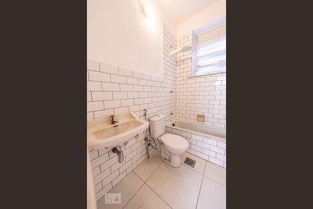 Banheiro de apartamento para alugar com 1 quarto, 50m² em Jardim Botânico, Rio de Janeiro