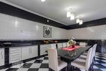 Casa para alugar com 900m², 5 quartos e 6 vagas Casa para alugar com 900m², 5 quartos e 6 vagasCozinha Segundo Pavimento