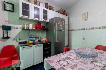 Casa para alugar com 900m², 5 quartos e 6 vagas Casa para alugar com 900m², 5 quartos e 6 vagasCozinha - Casa Fundos