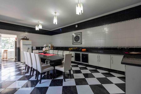 Casa para alugar com 900m², 5 quartos e 6 vagas Casa para alugar com 900m², 5 quartos e 6 vagasCozinha Segundo Pavimento
