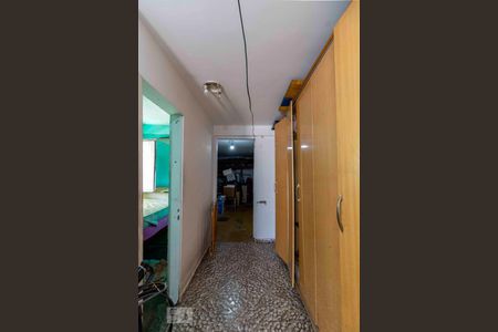 Casa para alugar com 900m², 5 quartos e 6 vagas Casa para alugar com 900m², 5 quartos e 6 vagasCorredor Terceiro Pavimento