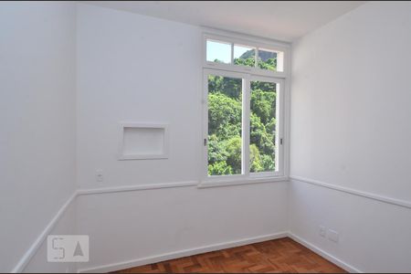 Quarto 1 de apartamento à venda com 2 quartos, 90m² em Copacabana, Rio de Janeiro