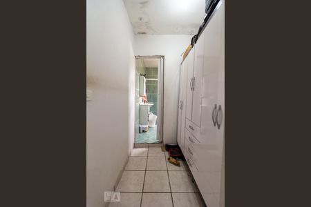 Casa à venda com 190m², 4 quartos e 2 vagas Casa à venda com 190m², 4 quartos e 2 vagasCloset Quarto 4 Suíte