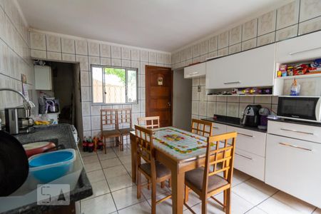 Casa à venda com 190m², 4 quartos e 2 vagas Casa à venda com 190m², 4 quartos e 2 vagasCozinha 1