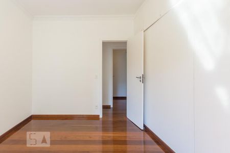 Quarto 2 de apartamento para alugar com 4 quartos, 200m² em Lourdes, Belo Horizonte