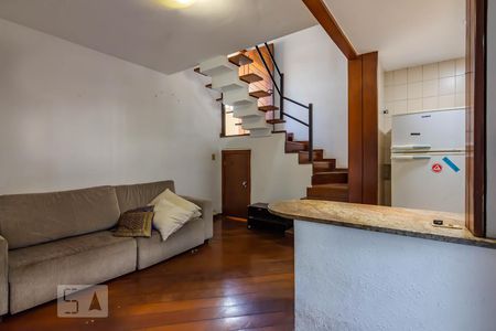 Sala de kitnet/studio para alugar com 1 quarto, 55m² em Lourdes, Belo Horizonte