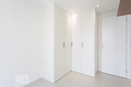 Quarto de apartamento para alugar com 1 quarto, 32m² em Presidente Altino, Osasco