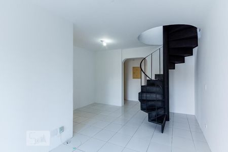 Sala de apartamento para alugar com 3 quartos, 149m² em Vila Olímpia, São Paulo