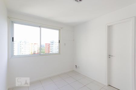 Quarto 1 de apartamento para alugar com 2 quartos, 77m² em Jacarepaguá, Rio de Janeiro