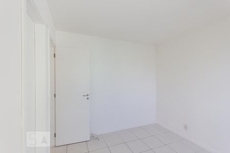 Quarto 1 de apartamento para alugar com 2 quartos, 77m² em Jacarepaguá, Rio de Janeiro