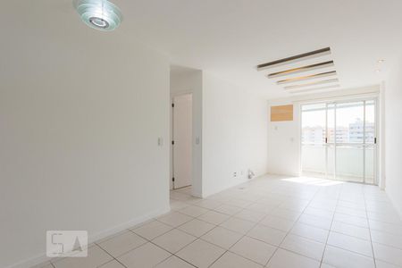 Sala de apartamento para alugar com 2 quartos, 77m² em Jacarepaguá, Rio de Janeiro