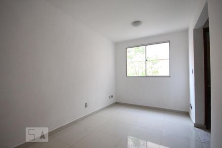 Sala de apartamento para alugar com 2 quartos, 45m² em Jardim Caboré, São Paulo