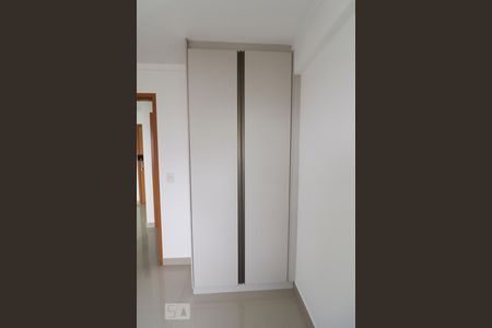 Quarto 1 de apartamento para alugar com 2 quartos, 61m² em Setor Bueno, Goiânia