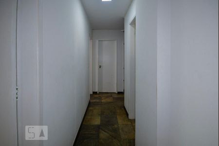 Corredor de apartamento à venda com 4 quartos, 172m² em Praia das Flexas, Niterói