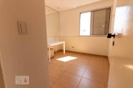 Quarto 1 de apartamento para alugar com 2 quartos, 56m² em Vila Olímpia, São Paulo