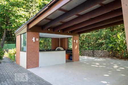 Apartamento para alugar com 100m², 1 quarto e 2 vagas Apartamento para alugar com 100m², 1 quarto e 2 vagasÁrea comum - Churrasqueira