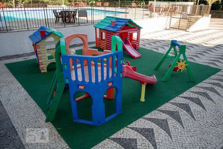 Apartamento para alugar com 100m², 1 quarto e 2 vagas Apartamento para alugar com 100m², 1 quarto e 2 vagasÁrea Comum - Playground