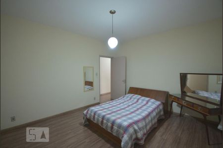 Casa para alugar com 300m², 3 quartos e 2 vagas Casa para alugar com 300m², 3 quartos e 2 vagasQuarto 2
