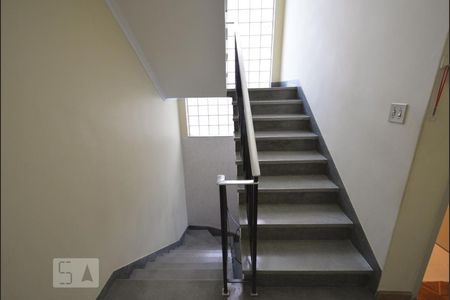 Escada de casa à venda com 3 quartos, 300m² em Ipiranga, São Paulo