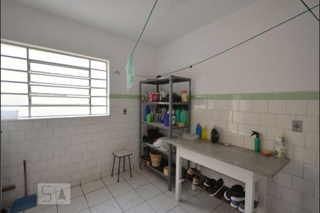 Casa para alugar com 300m², 3 quartos e 2 vagas Casa para alugar com 300m², 3 quartos e 2 vagasArea de Serviço