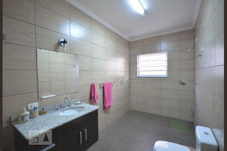 Casa para alugar com 300m², 3 quartos e 2 vagas Casa para alugar com 300m², 3 quartos e 2 vagasBanheiro Social