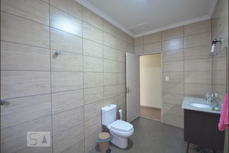 Casa para alugar com 300m², 3 quartos e 2 vagas Casa para alugar com 300m², 3 quartos e 2 vagasBanheiro Social