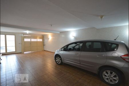 Casa para alugar com 300m², 3 quartos e 2 vagas Casa para alugar com 300m², 3 quartos e 2 vagasGaragem