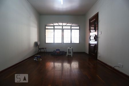 Sala de casa para alugar com 3 quartos, 132m² em Jardim Pinheiros, São Paulo