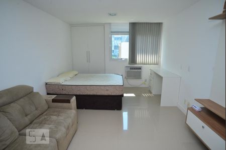 Dormitório de kitnet/studio à venda com 1 quarto, 40m² em Centro, Rio de Janeiro