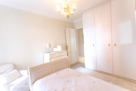 Apartamento à venda com 460m², 5 quartos e 5 vagas Apartamento à venda com 460m², 5 quartos e 5 vagasSuíte 3