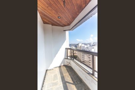 Apartamento à venda com 460m², 5 quartos e 5 vagas Apartamento à venda com 460m², 5 quartos e 5 vagasVaranda