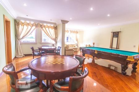 Apartamento à venda com 460m², 5 quartos e 5 vagas Apartamento à venda com 460m², 5 quartos e 5 vagasSalão de jogos