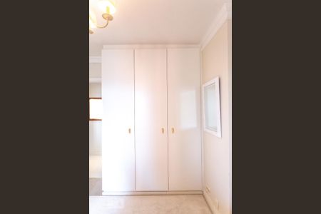 Apartamento à venda com 460m², 5 quartos e 5 vagas Apartamento à venda com 460m², 5 quartos e 5 vagasArmário