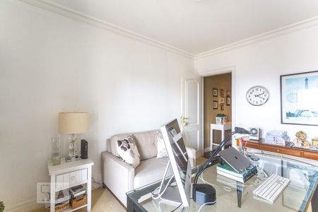 Apartamento à venda com 460m², 5 quartos e 5 vagas Apartamento à venda com 460m², 5 quartos e 5 vagasQuarto