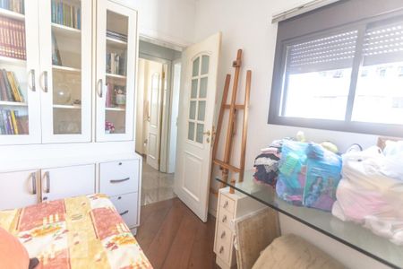 Apartamento à venda com 460m², 5 quartos e 5 vagas Apartamento à venda com 460m², 5 quartos e 5 vagasQuarto de serviço 2