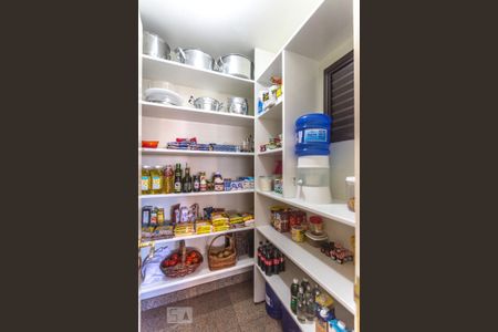 Apartamento à venda com 460m², 5 quartos e 5 vagas Apartamento à venda com 460m², 5 quartos e 5 vagasDespensa