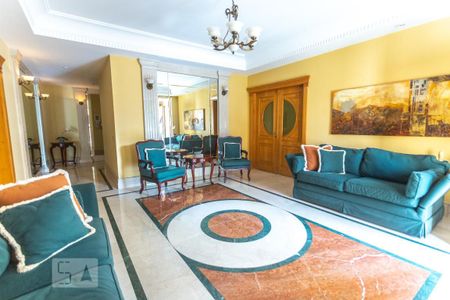 Apartamento à venda com 460m², 5 quartos e 5 vagas Apartamento à venda com 460m², 5 quartos e 5 vagasHall