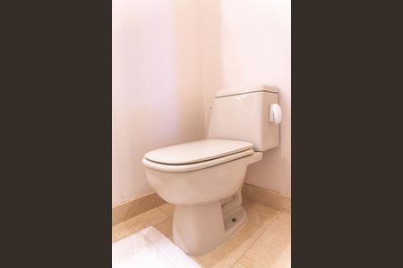 Apartamento à venda com 460m², 5 quartos e 5 vagas Apartamento à venda com 460m², 5 quartos e 5 vagasVaso