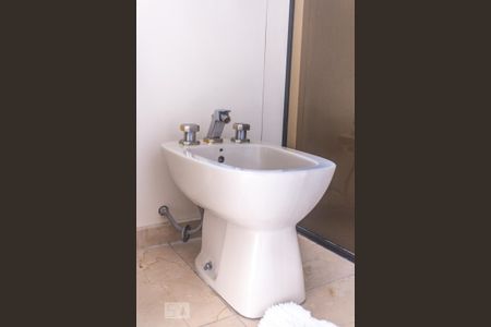 Apartamento à venda com 460m², 5 quartos e 5 vagas Apartamento à venda com 460m², 5 quartos e 5 vagasVaso