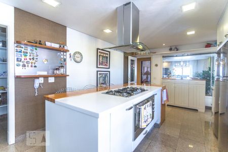 Apartamento à venda com 460m², 5 quartos e 5 vagas Apartamento à venda com 460m², 5 quartos e 5 vagasCozinha