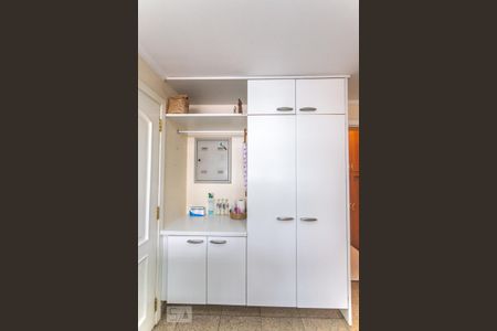 Apartamento à venda com 460m², 5 quartos e 5 vagas Apartamento à venda com 460m², 5 quartos e 5 vagasArmário