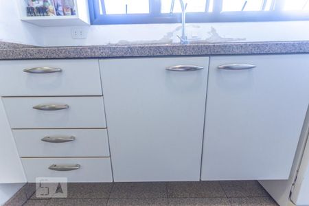 Apartamento à venda com 460m², 5 quartos e 5 vagas Apartamento à venda com 460m², 5 quartos e 5 vagasArmário