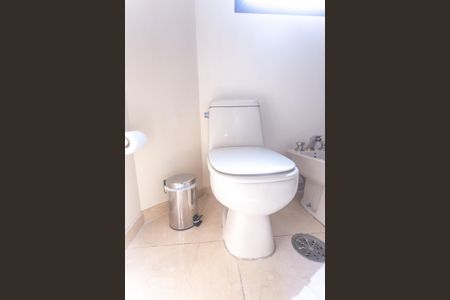 Apartamento à venda com 460m², 5 quartos e 5 vagas Apartamento à venda com 460m², 5 quartos e 5 vagasVaso