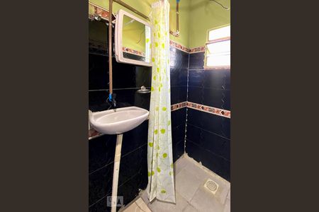 Banheiro de casa à venda com 2 quartos, 100m² em Rondônia, Novo Hamburgo