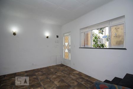 Sala de casa à venda com 3 quartos, 105m² em Água Branca, São Paulo