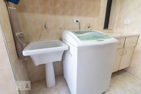 Apartamento à venda com 133m², 3 quartos e 3 vagas Apartamento à venda com 133m², 3 quartos e 3 vagasÁrea de Serviço