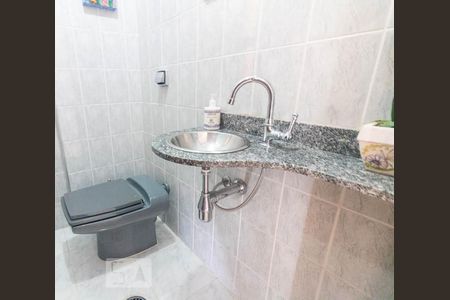Apartamento à venda com 133m², 3 quartos e 3 vagas Apartamento à venda com 133m², 3 quartos e 3 vagasLavabo